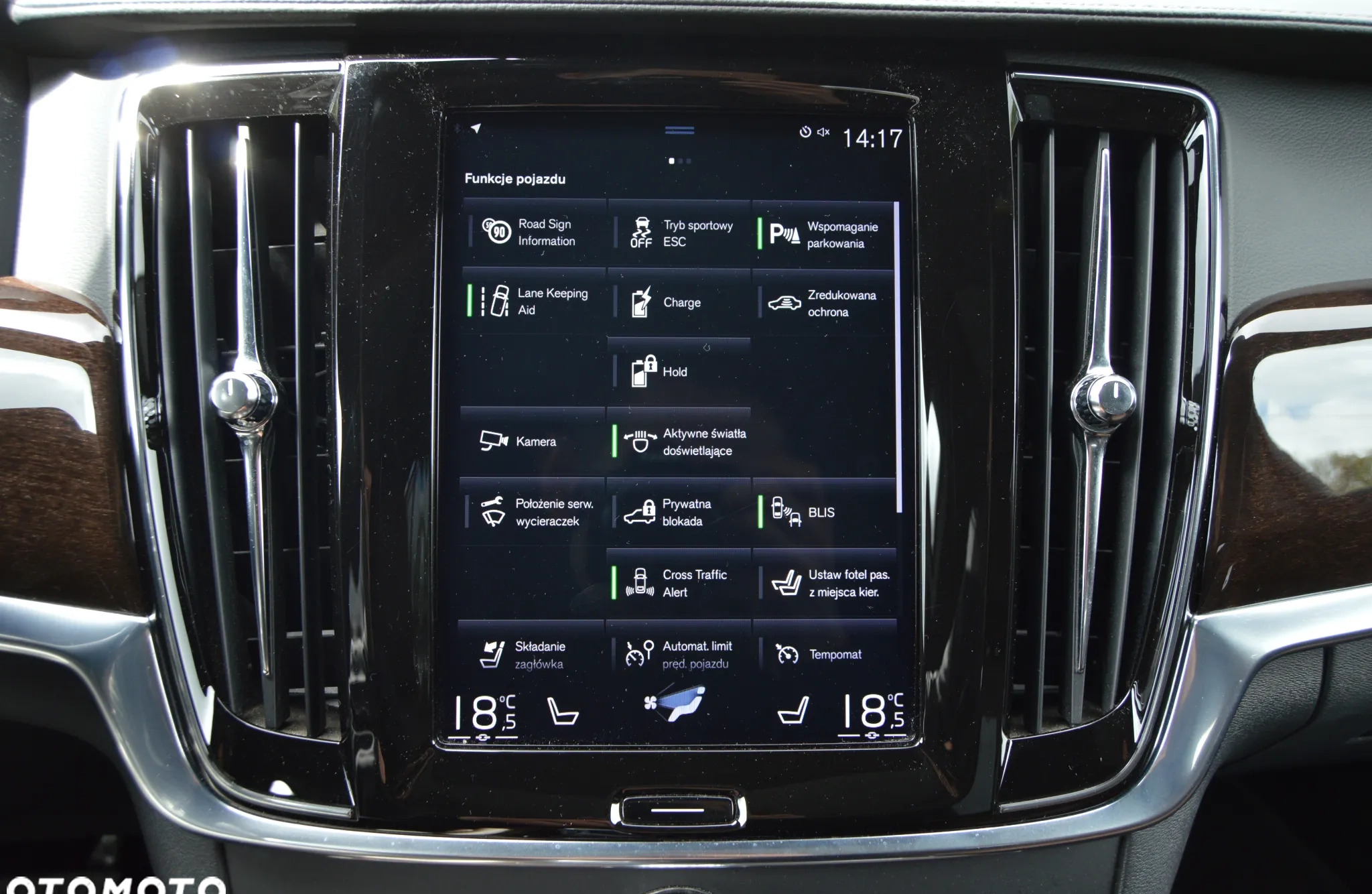 Volvo V90 cena 159999 przebieg: 69000, rok produkcji 2019 z Garwolin małe 92